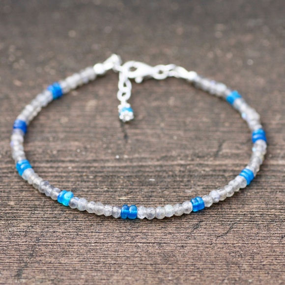 Neon Blue Apatite & Labradorite Bracelet in Sterling Silver 925 - Elevate Your S - Picture 3 of 7